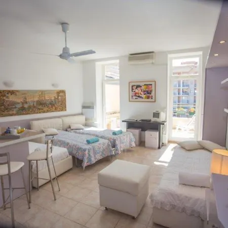 Apartamento Climatise En Centre-ville, Proche Plages, Avec Grande Terrasse Au Calme - Fr-1-196-362